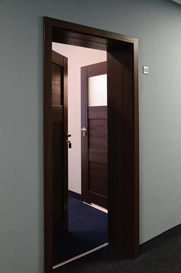 Baza Hotelowa Bobrowiecka 9 Varşovia Exterior foto
